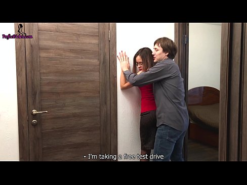 ❤️ Bidh Sexy Realtor gu ciallach a’ lasadh a pugan is a’ fucks fhad ‘s a tha i a’ reic an àros aice - Krempai Pornografach leinn gd.hentai-id-tv.ru ❤