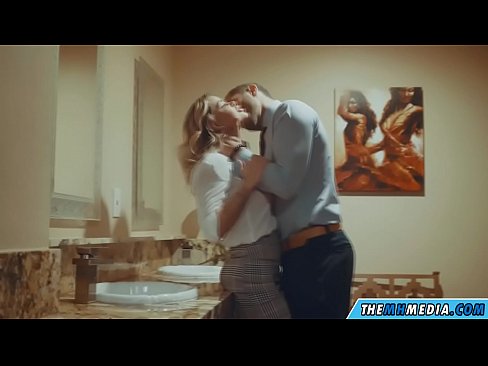 ❤️ Nuair a bhios fionn mòr gad mhealladh ann an seòmar fois poblach Pornografach leinn gd.hentai-id-tv.ru ❤